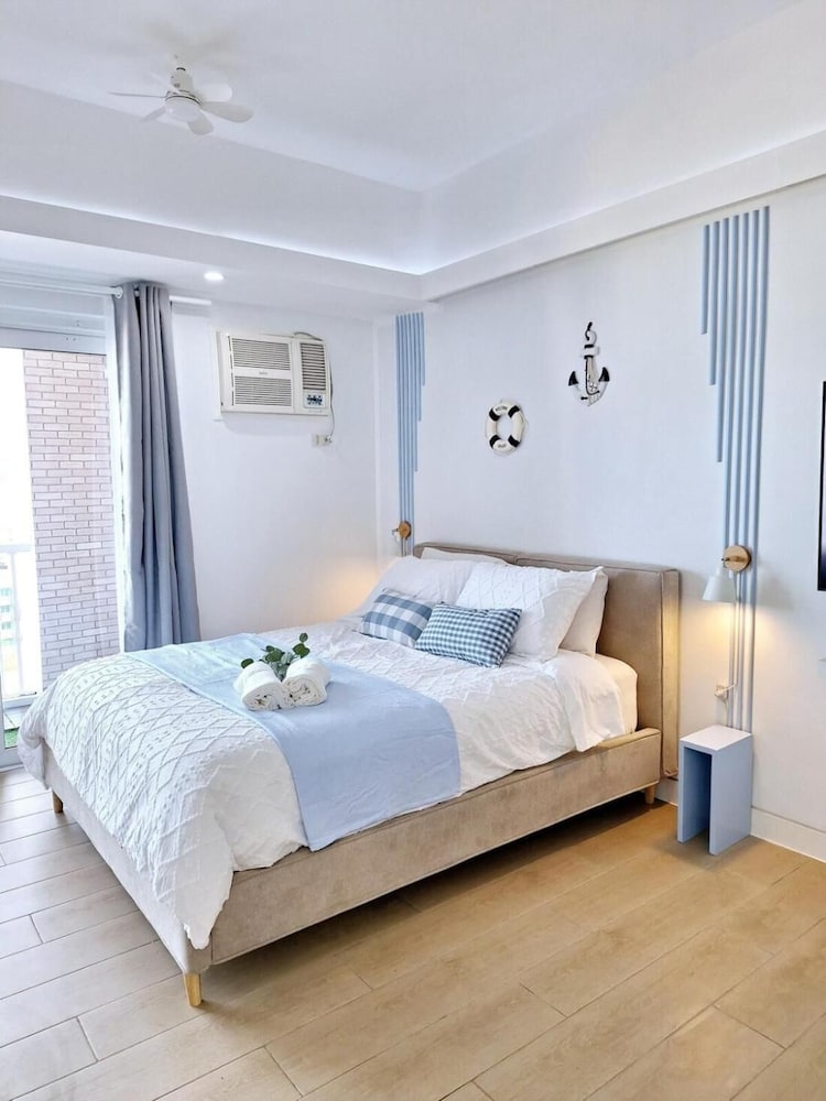Luxury Coastal, Grand Canal View