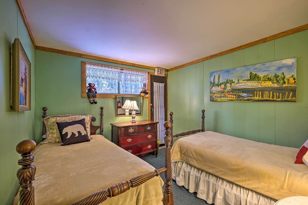 Bolton Alderbrook Lodge w/ Private 10-acre Lake! view 5