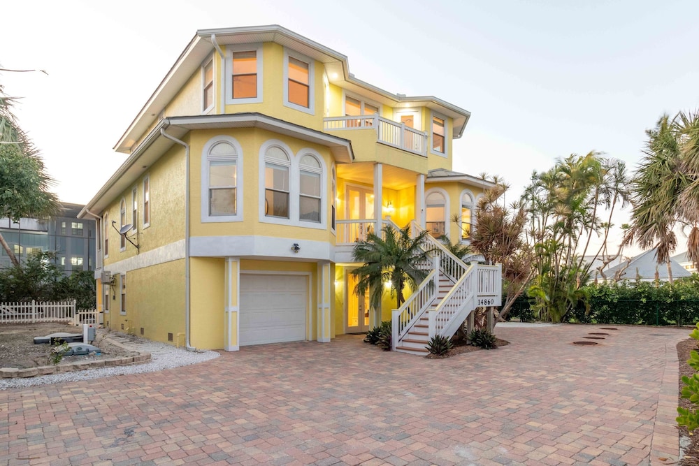 Coco Mango by Avantstay Chic and Private Captiva Escape