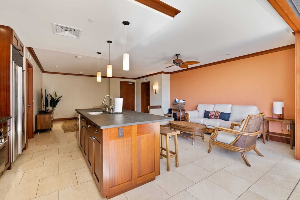 Beachfront Condo at Beach Villas at Ko Olina Hale Hoaloha by Avantstay