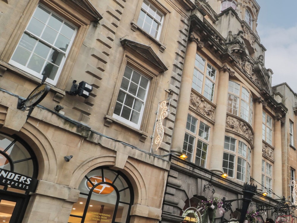 9 Old City Chambers