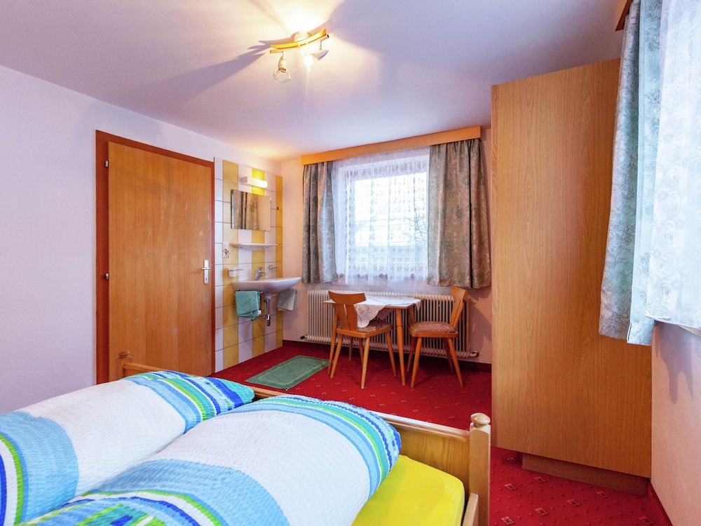 Cozy Apartment near Ski Area in See view 3