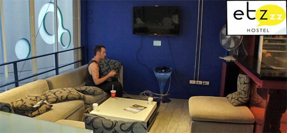 Jellybean Ezy Hostel Sathorn - Image 4