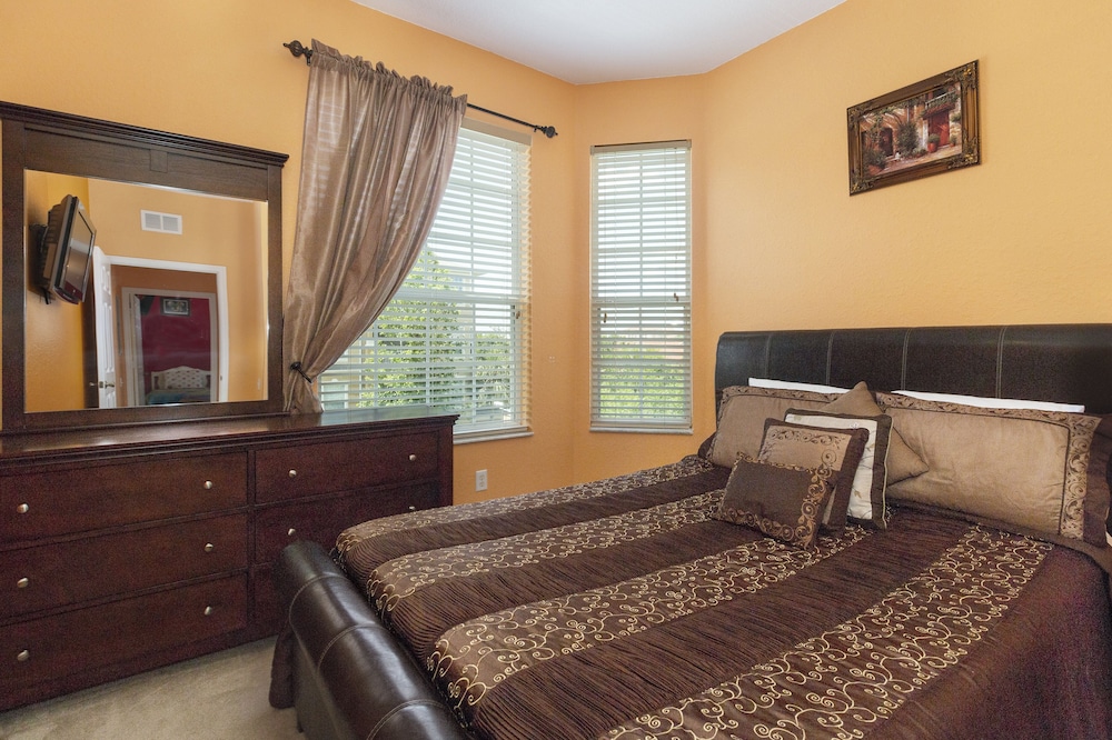 Summer Settings by VillaDirect - Image 3