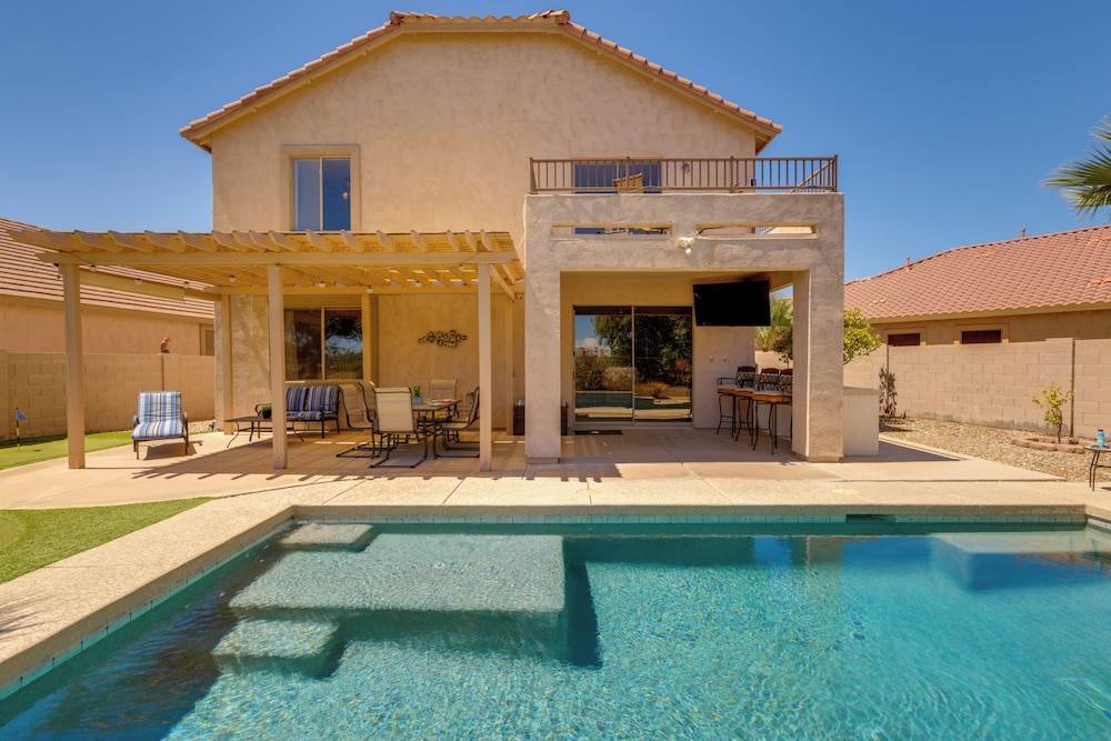 Private Yard & Fairway View: Phoenix Golf Retreat!