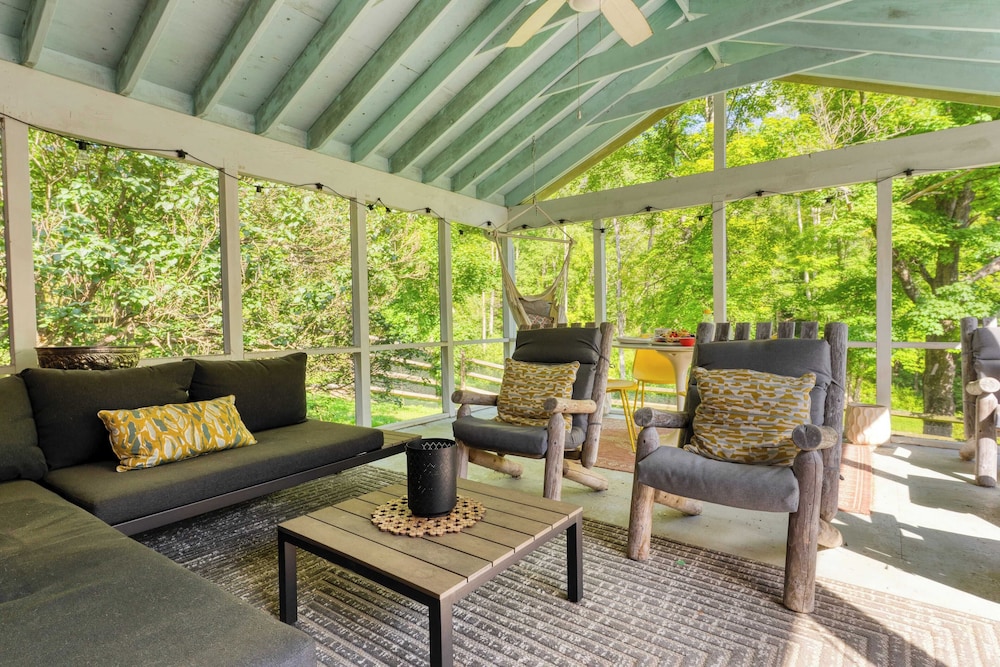 Historic Barn Retreat w/ Pool & Pond Views Longview Pond Lodge by Avantstay