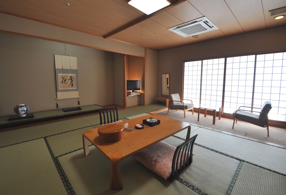 Tamana Onsen Hotel Shirasagi