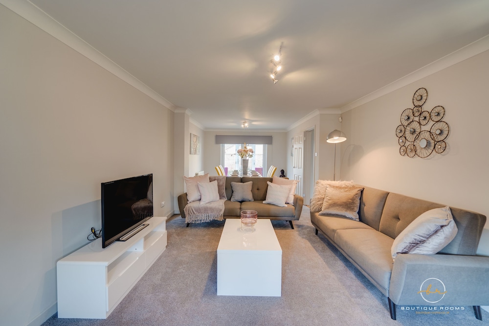 Huntingdon Vacations - The Stylist Large Buddha House - Property Image 12