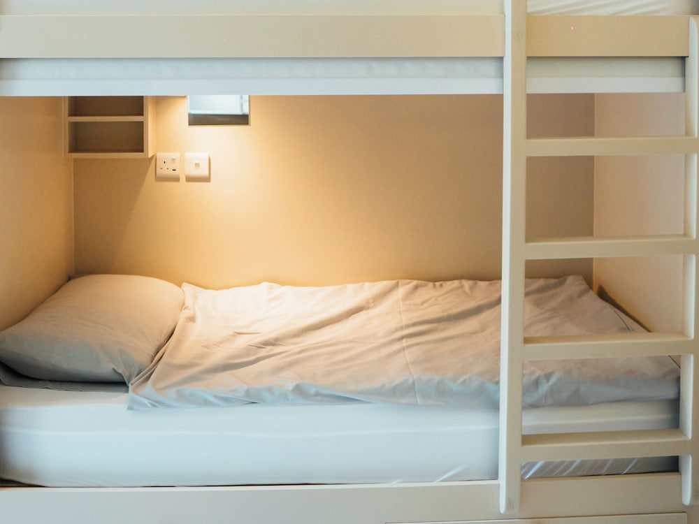 Grapeful Stay – Luxury Hostel Paramount Tower Business Bay