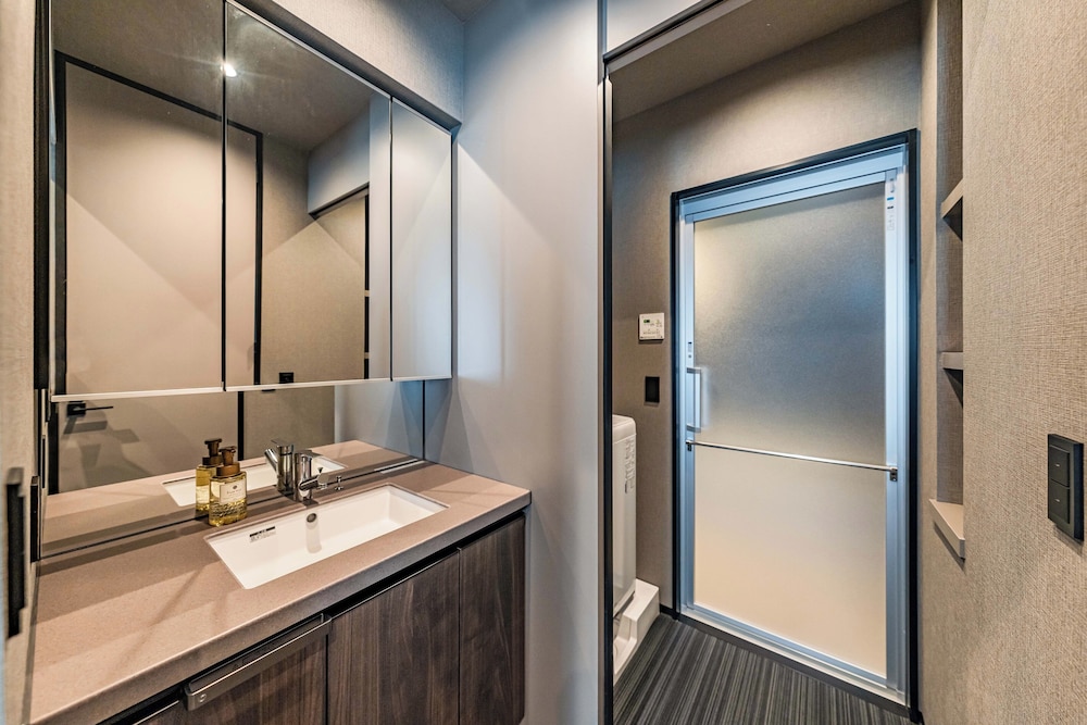 Cityscape and Majestic Retreat at Address JBR