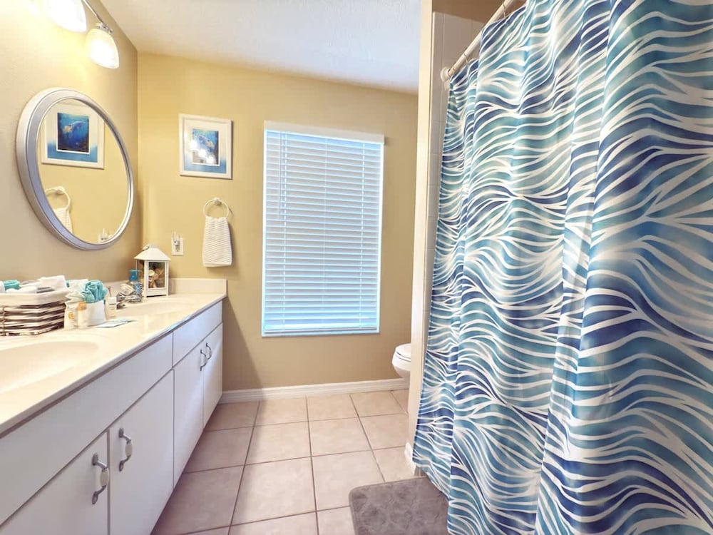 Near Disney Villa 3 bd Private Pool