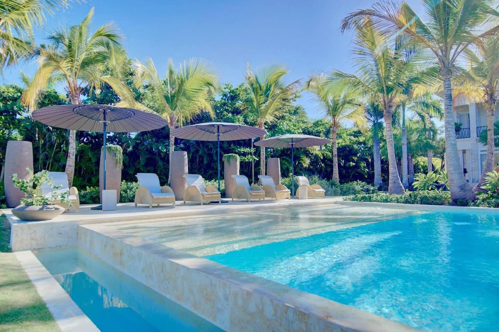 Villa Alta Gracia w Private Pool Designer Decor
