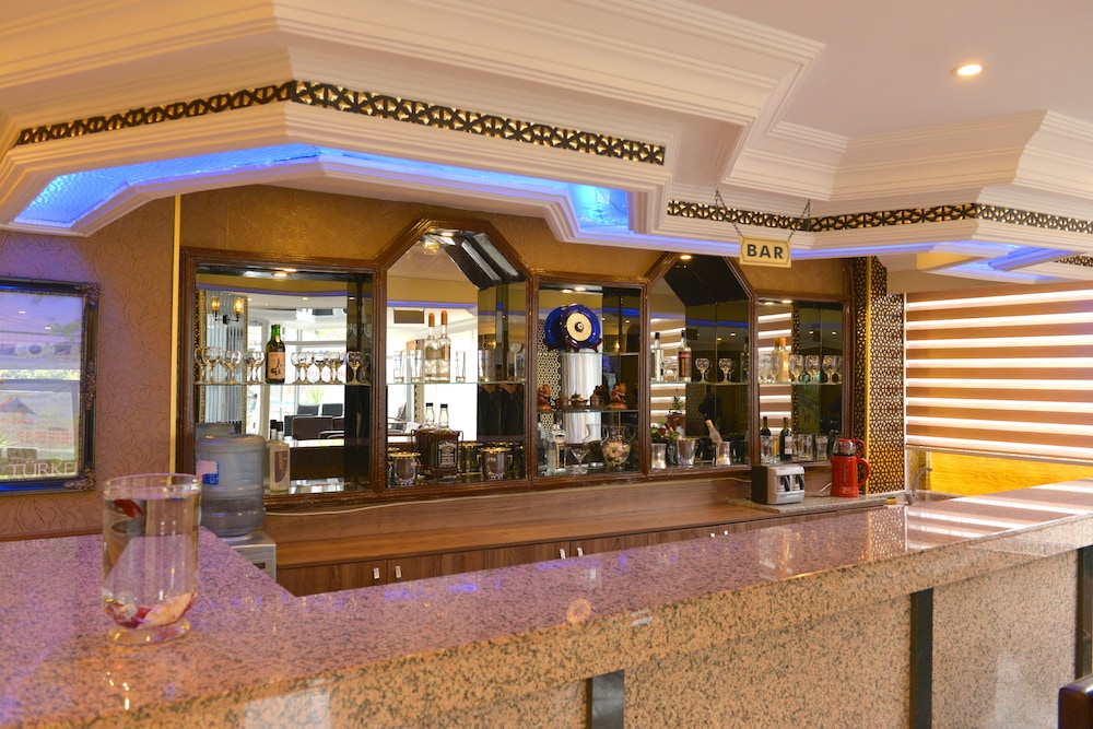 Hotel Marina City 'Otel Marina City' olur. - Image 26