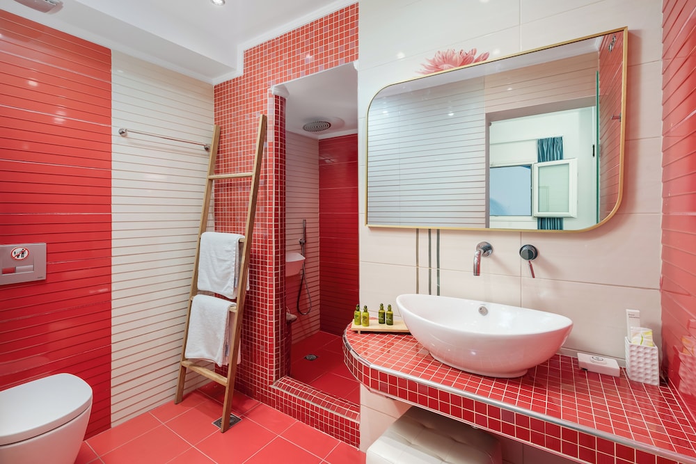 Oasis Suites Fira