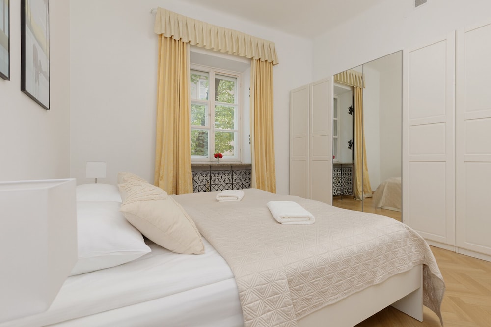 Apartment Freta Old Town by Renters view 3