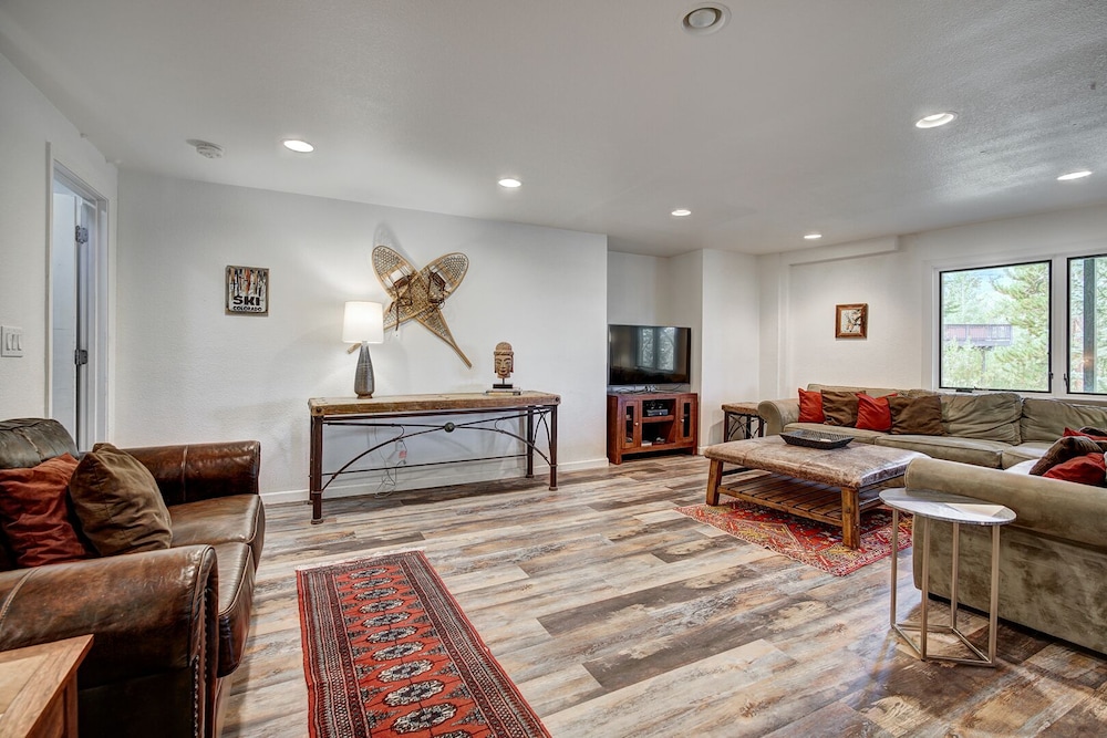 1107 American Way