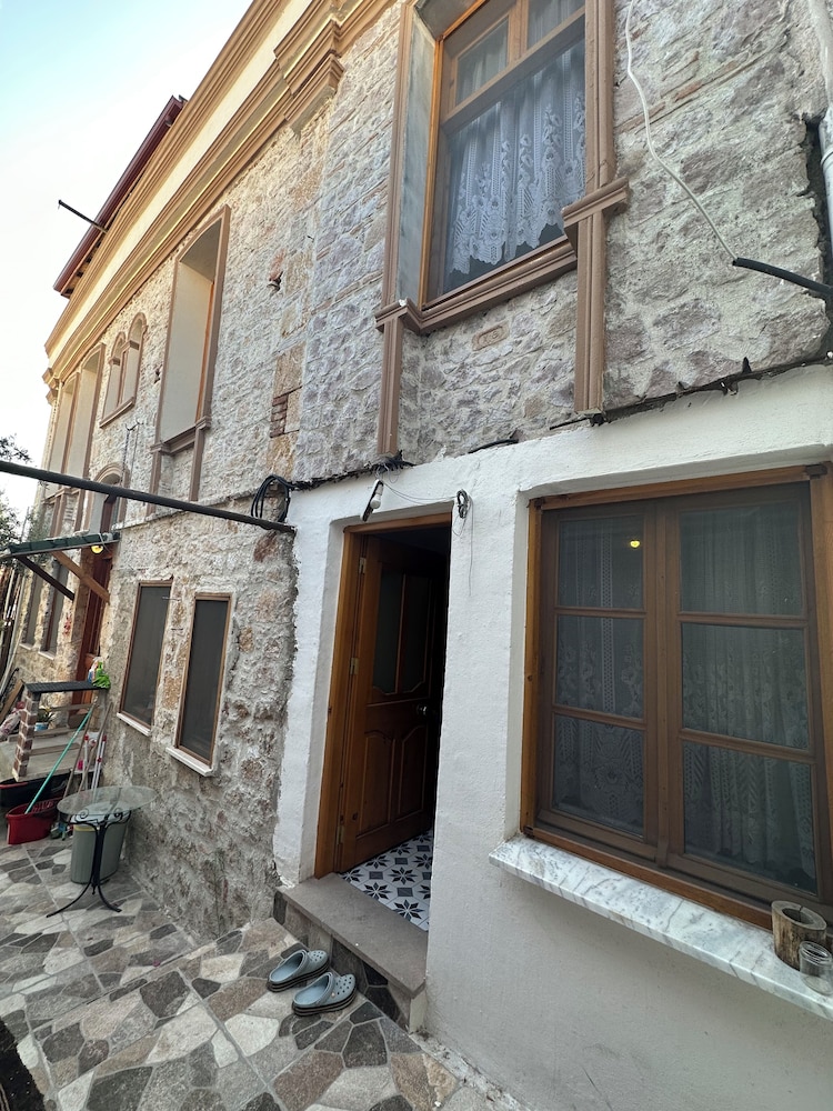 Sera Pansiyon Ayvalık