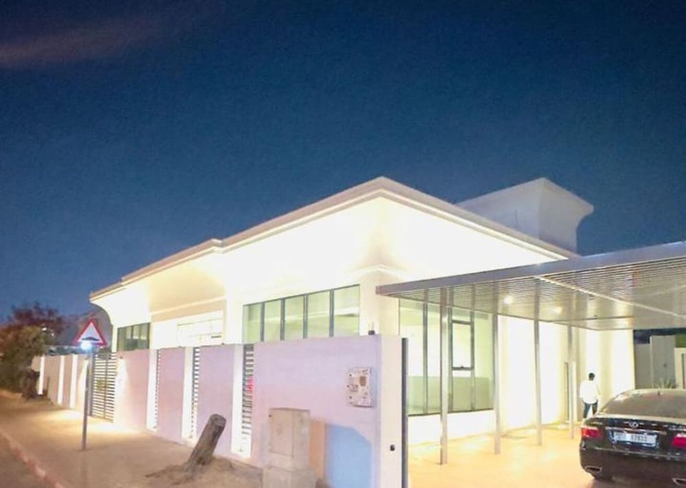 Nas Villa Luxury Hostels