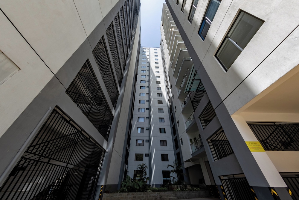 Erica Suites - Riverside 1BR Apartments