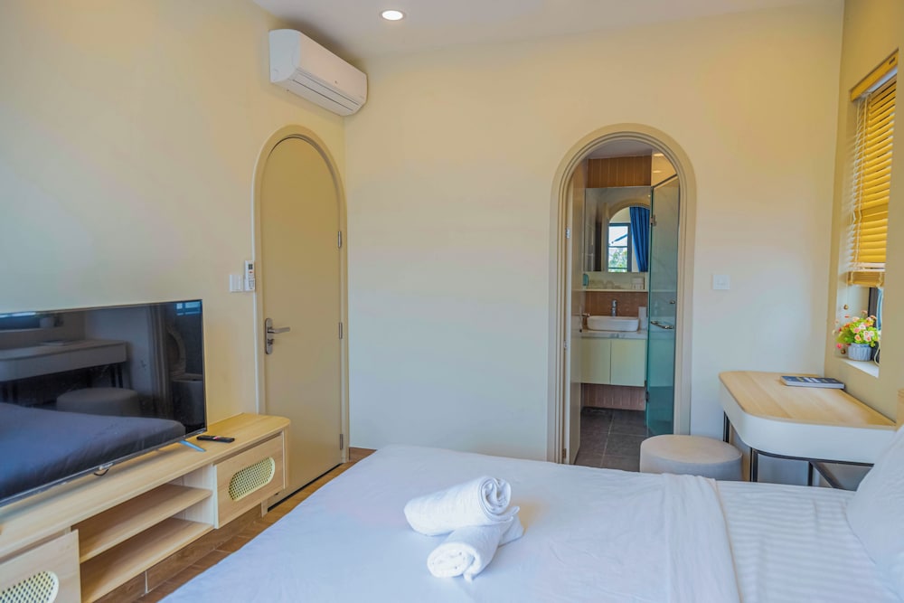 Luxury 3 br La Fleur Villa-Novaworld PT