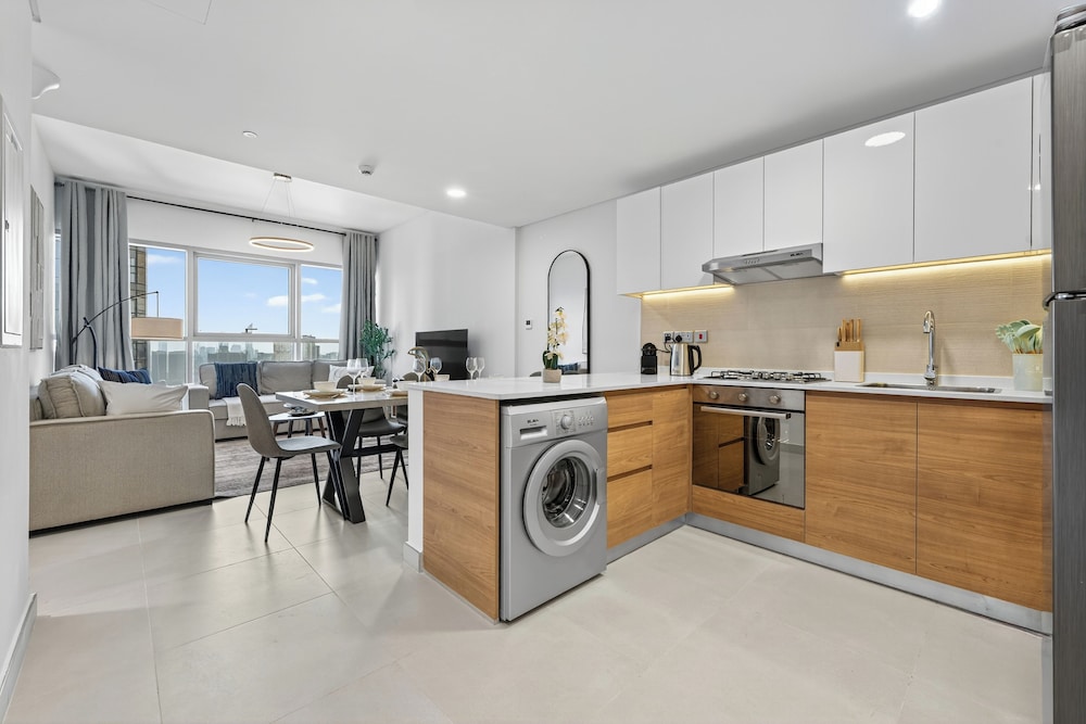 Radiant Boulevard by DVH Luxe Retreats