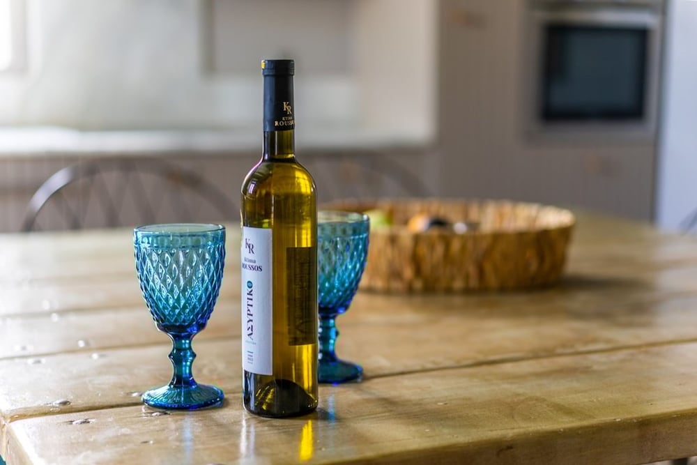 Luxury Villa Delphinus - Allparos Villas
