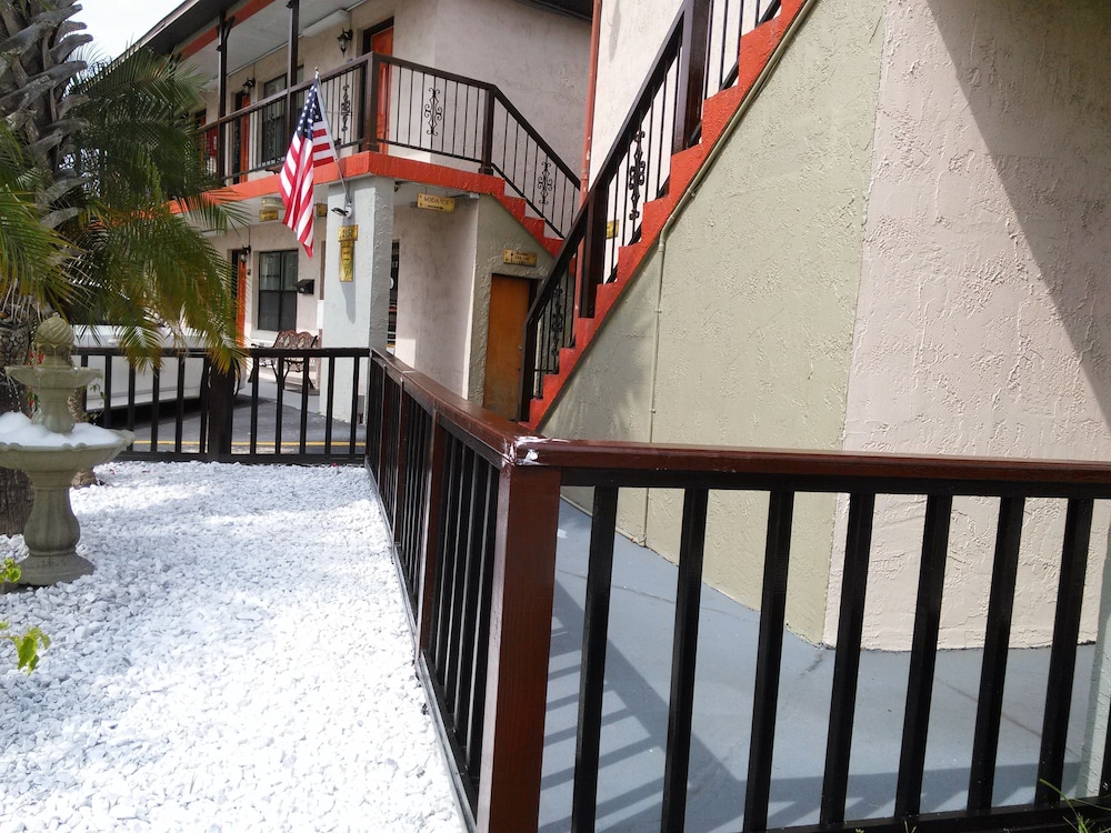 Merida Inn and Suites