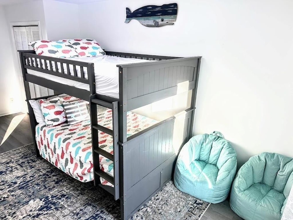 Ah' Frigate 3 Bedroom Home by RedAwning
