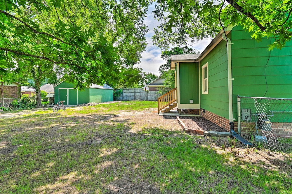 Fayetteville Apartment w/ Yard: Pets Welcome! view 4