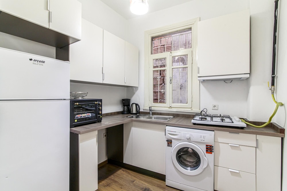 Fully Furnished Modern Flat in Sisli