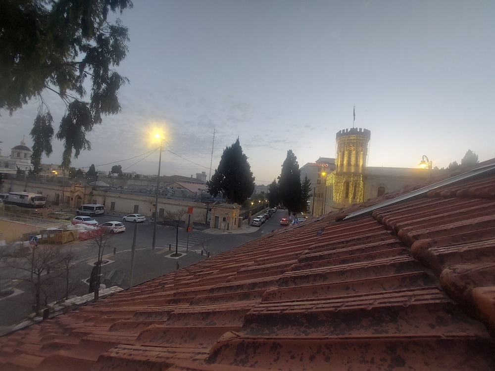 Photo 32