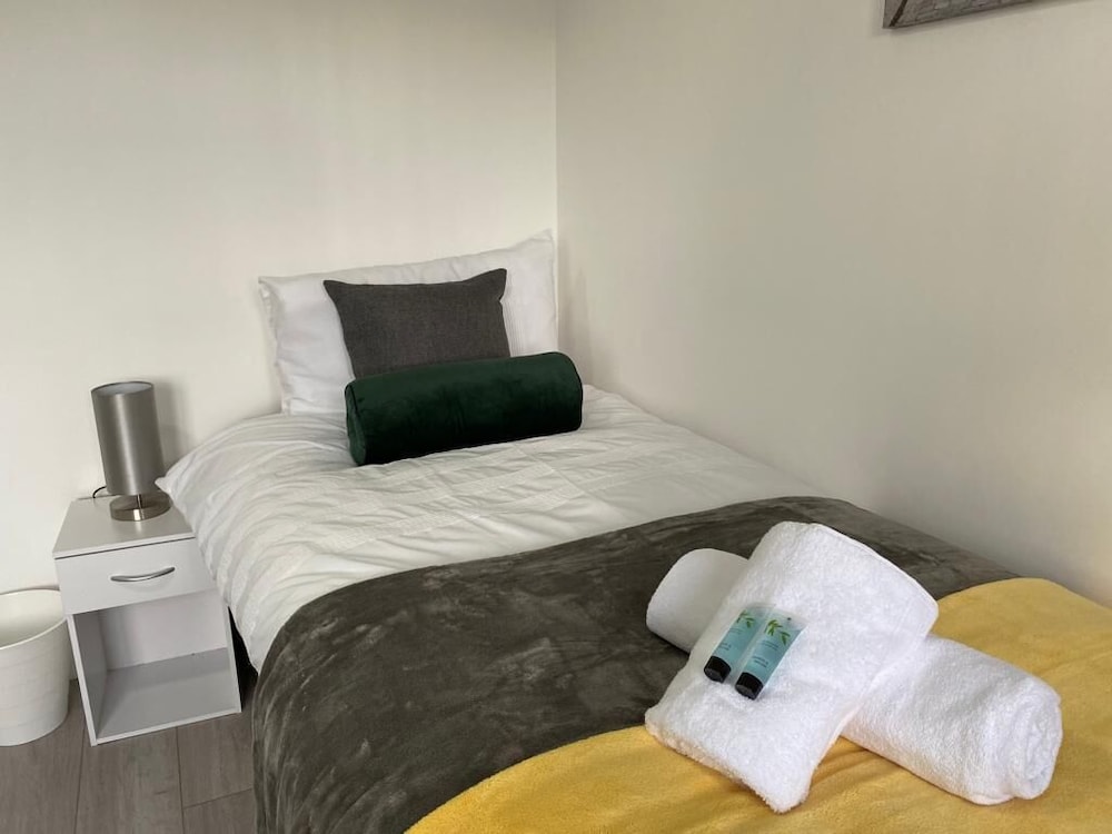 Hodgehill Apartments view 3