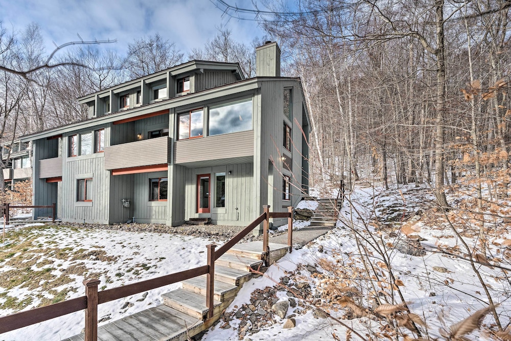 Lincoln Condo w/ Balcony & View < 2 Mi to Loon Mtn view 4