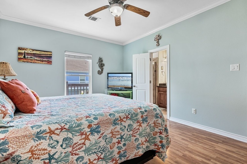 Outlaw's Inn 3 Bedroom Home