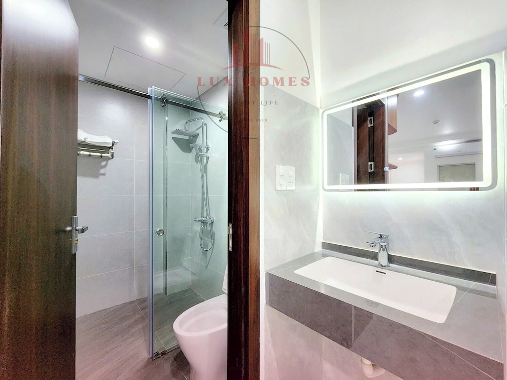 LuxHomes Apartment view 5