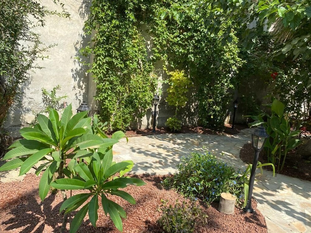 Flor Guest House