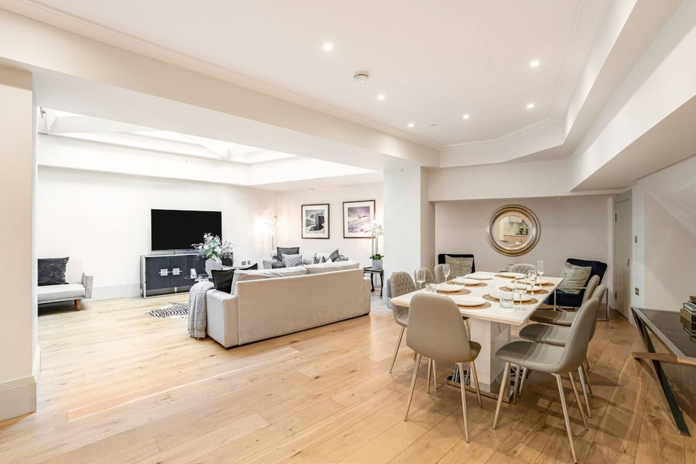 Ultra Luxury Mayfair Home Park Lane Location