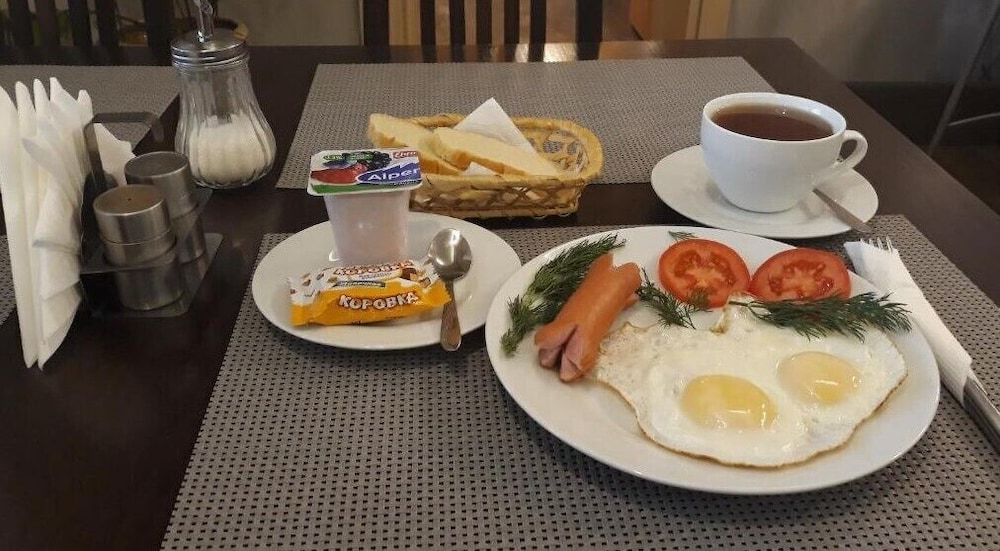 Food & Beverage