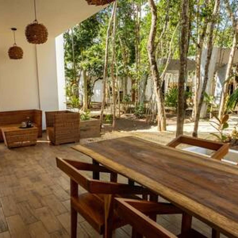 Villa Sayil Pool AC Internet Beach Club