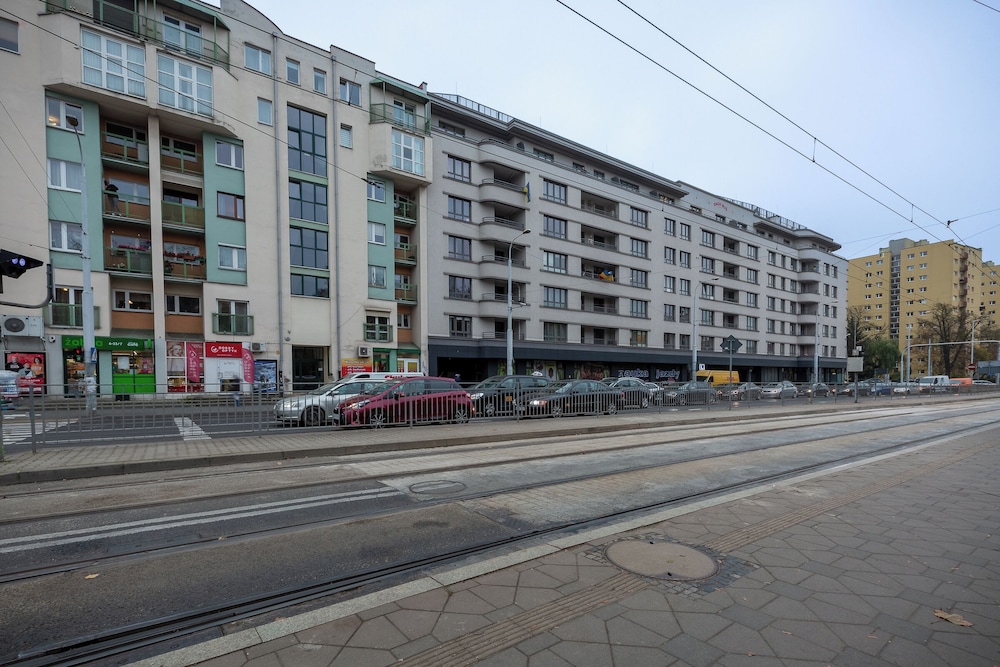 RentPlanet - Apartament Wyszyńskiego view 4