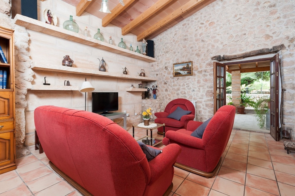 Can Rovey in Inca With 4 Bedrooms and 4 Bathrooms view 4