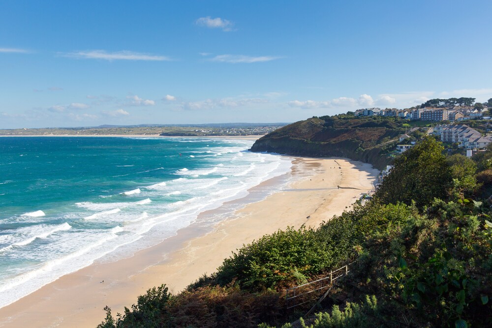 Chy Kerris, Carbis Bay