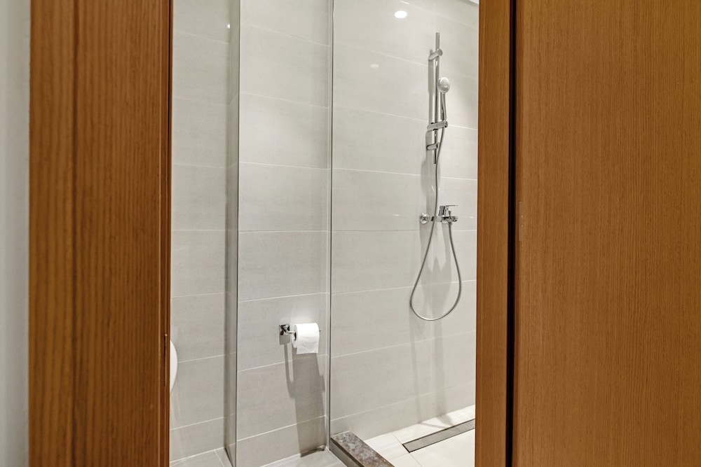 Roomszy Residences - Opera Grand