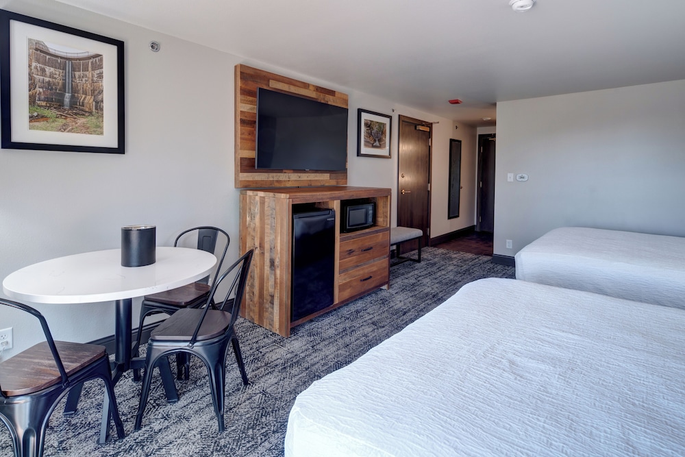 Sylvan Lake Lodge at Custer State Park Resort