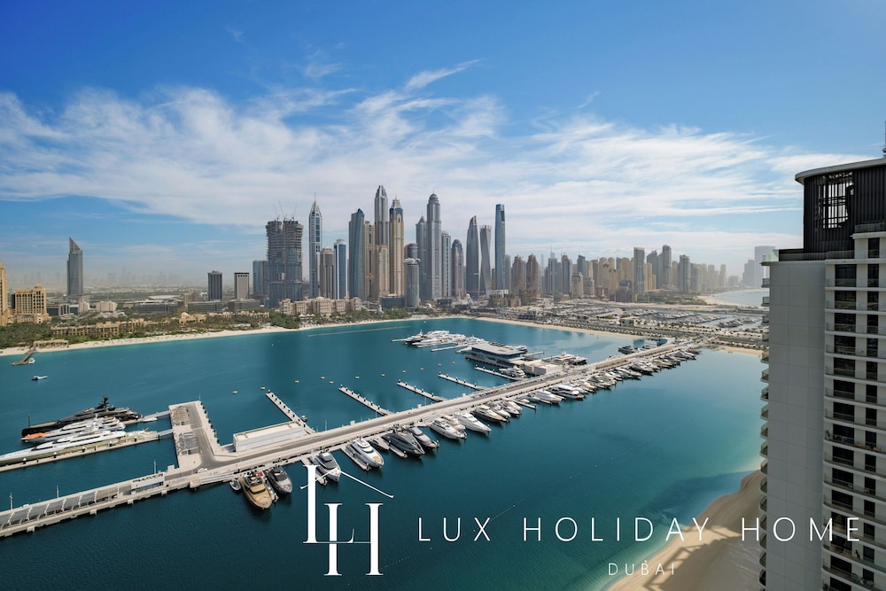 LUX  The Palace Residence Suite 2