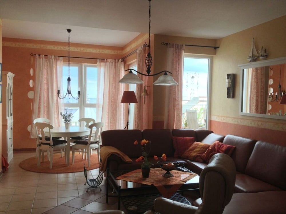 55, Apartment House 