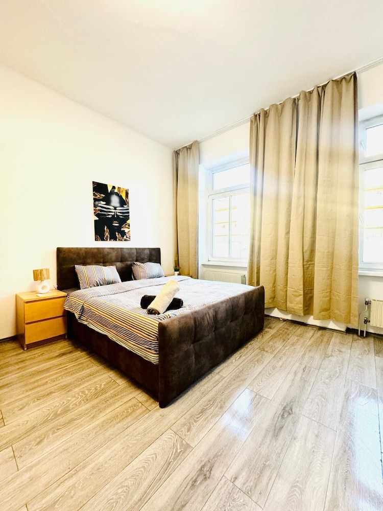 Affordable Cozy 3BR Apt Near FAC Platz