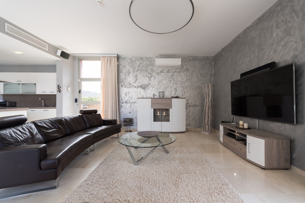 Villa in Anfi Tauro Near Beach & Golf