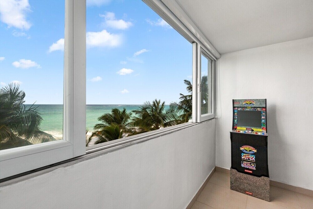 Puerto Rico Condado Beachfront w Pool Rental Otium Rentals - Property Image 6