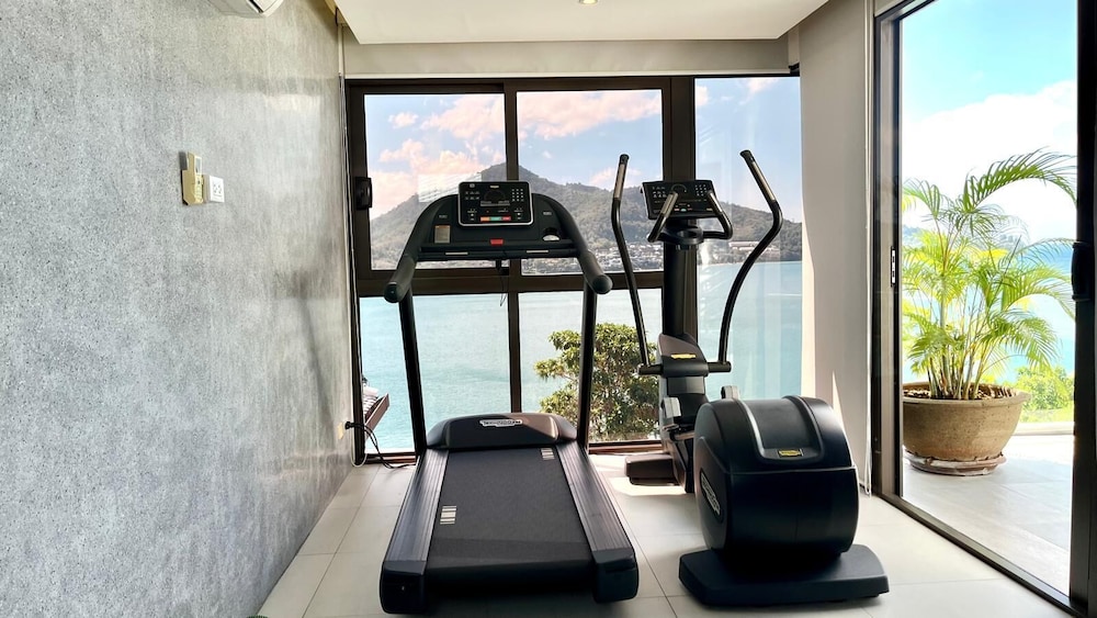 Luxury Seaview 6 Bedrooms With Infinity Pool Villa, Private Gym, Superfast Wifi